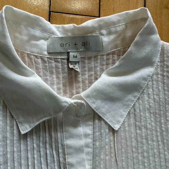 ANTHROPOLOGIE Eri+Ali Pintuck Open Shoulder Button Down White Blouse size medium - Picture 8 of 9